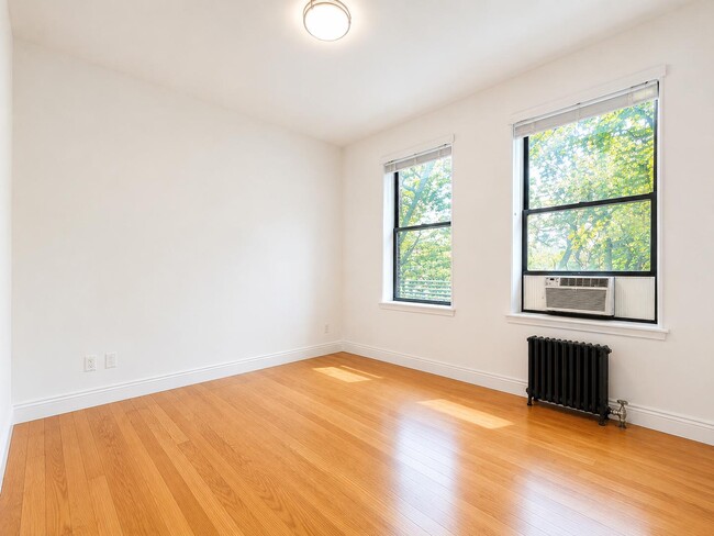 Photo - 241 Ocean Pkwy Unidad A4