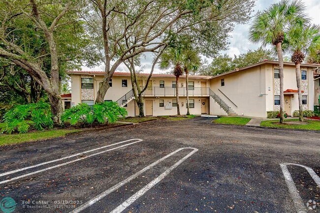 Building Photo - 11434 NW 45th St Rental
