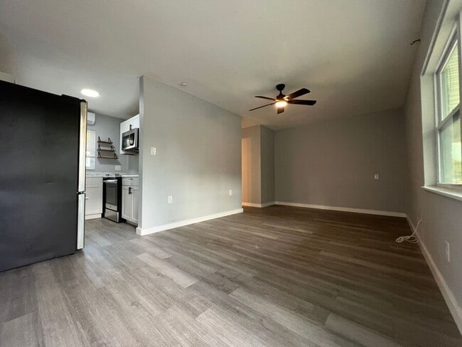 Photo - 351 Ave N NE Unit 2