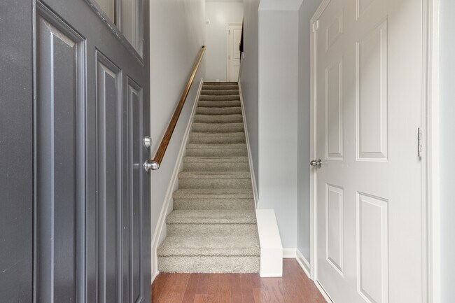 Photo - 215 Semel Dr