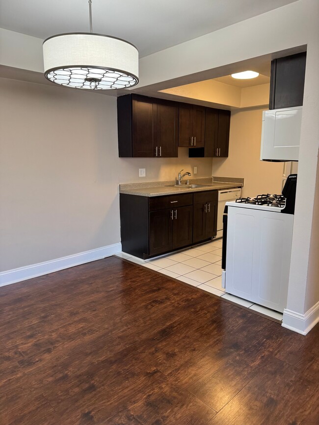 Photo - 2260 N Summit Ave Unit 205