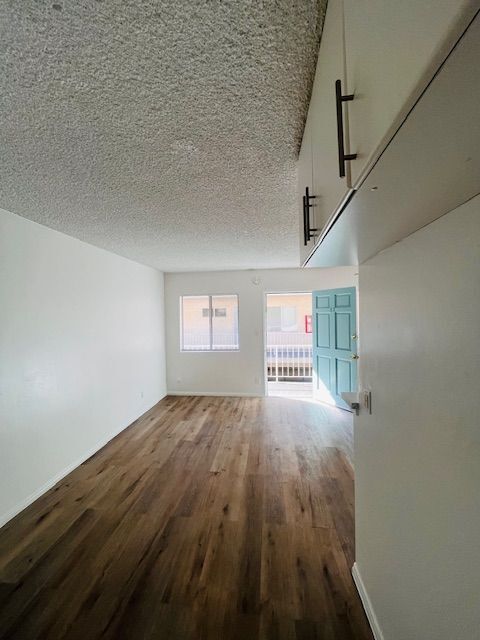 Photo - 1260 Beachwood Dr