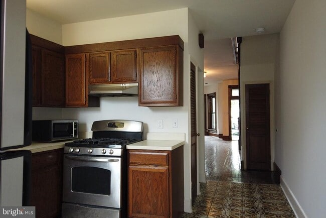 Photo - 604 9th St NE
