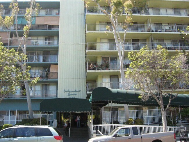 Photo - 2455 S St Andrews Pl Unit #2455