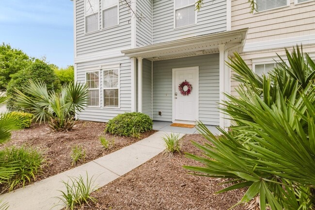 Photo - 1698 Low Country Pl