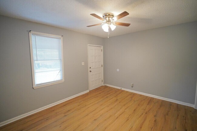 Photo - 1308 Coleman St
