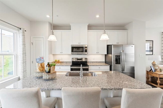 Photo - 6009 Atlin Ln