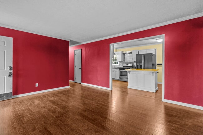 Photo - 214 Manchester Rd