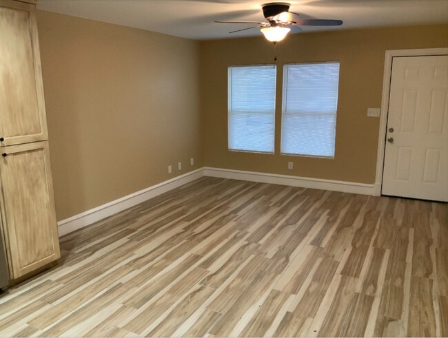 Photo - 2261 Neck Rd