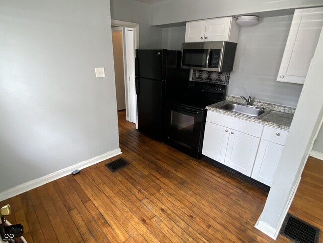 Photo - 607 N Tibbs Ave