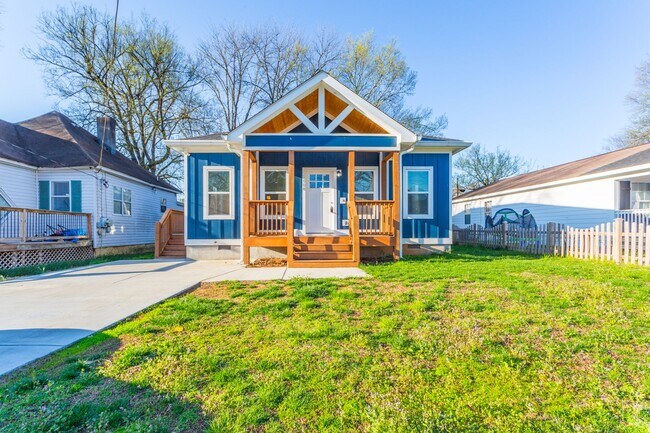 Photo - Downtown 3 bedroom Cottage