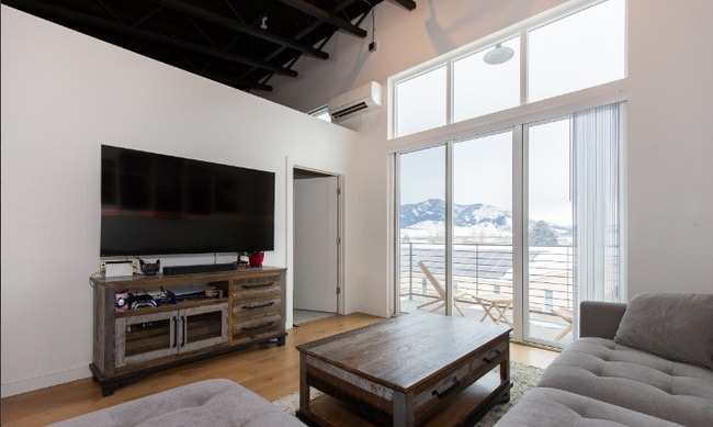 Photo - 611 Nikles Dr Unit 103203