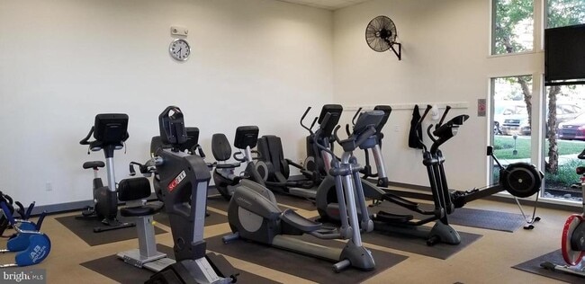 Building Photo - 21122 Valley Forge Cir Unit 1122 Rental