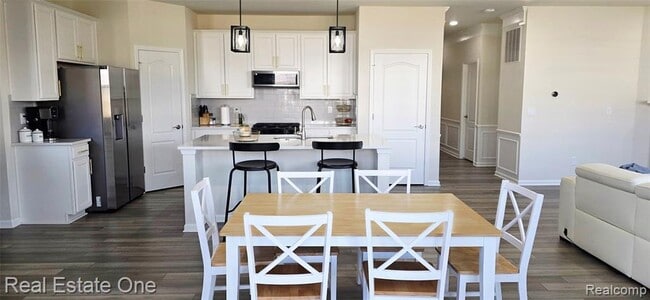 Photo - 2720 Tulip Wy