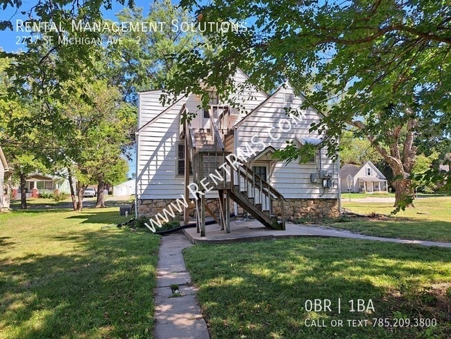 Photo - 2737 SE Michigan Ave