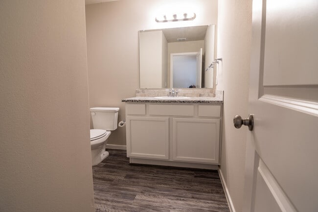 Photo - 2117 Langford Ave