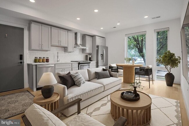 Building Photo - 4339 Harrison St NW Unit 3