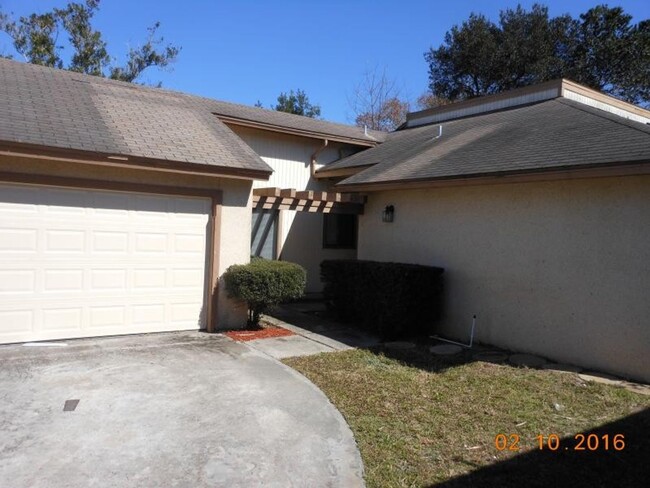 3/2 with Pool Available in Belle Rive! - 3/2 with Pool Available in Belle Rive! House