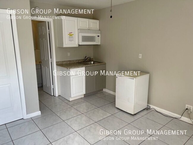Photo - Efficiency in Ft Lauderdale INCLUDES ELECT... Unit E