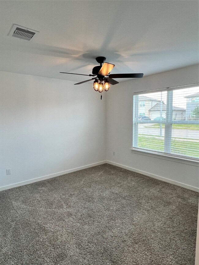 Photo - 1607 Barrows Ln