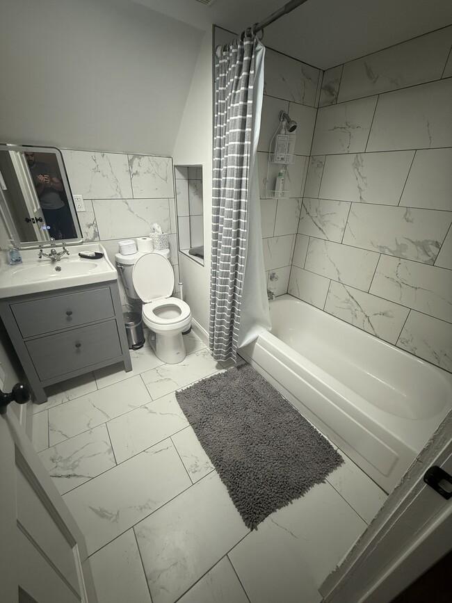 Photo - 214 Arlington Ave Unit 2