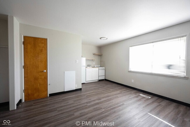 Photo - 2215 E 56th St Unidad 10