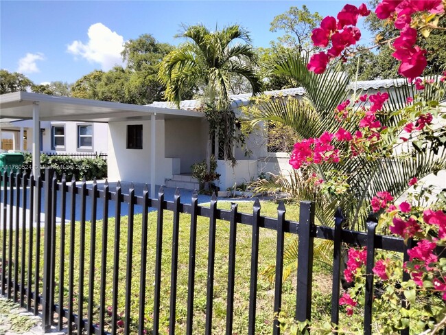 Photo - 251 NW 45th St Casa