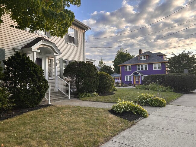 Photo - 100 Ridge St