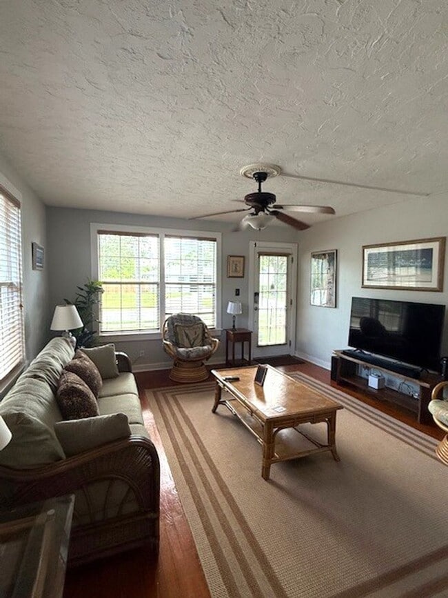 Photo - Downtown Bungalow