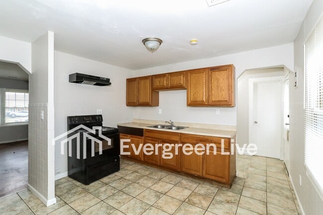 Photo - 9209 Meadowglen Dr