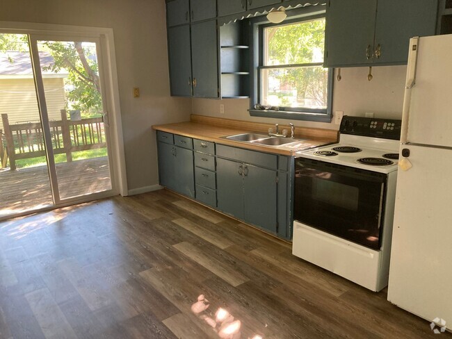 Building Photo - 3 Bed 1 Bath Single Family Home in Rothschild