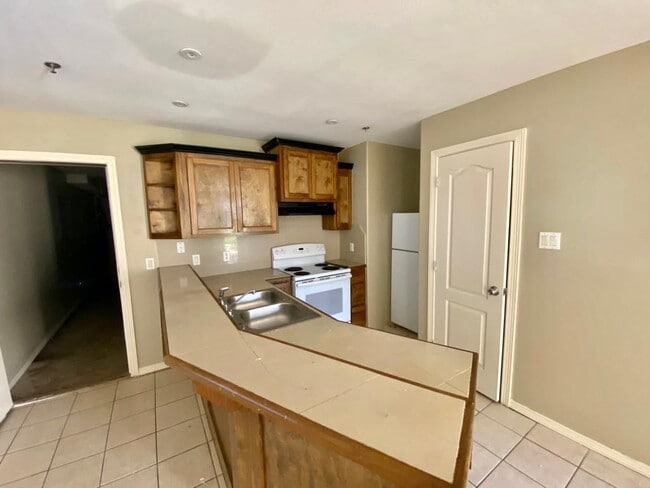 Photo - 1013 E Westway Ave