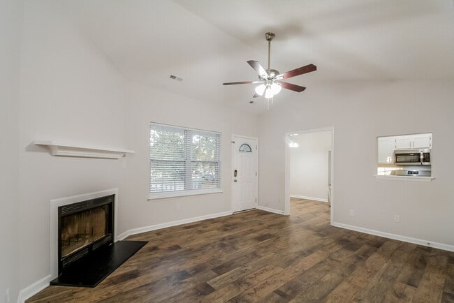 Photo - 746 Brewers Glynn Ct