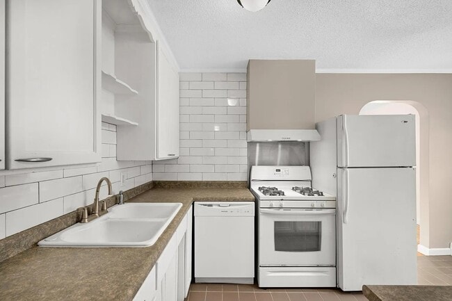 Photo - 5830 Lyndale Ave S Unidad 5830