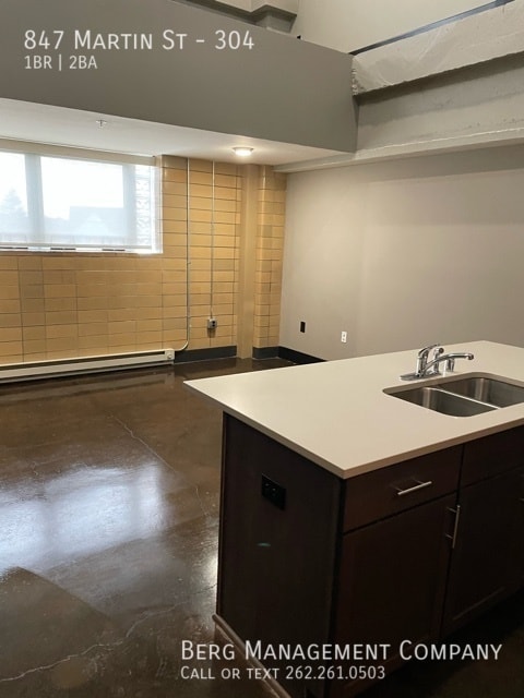 Photo - 847 Martin St Unit 304