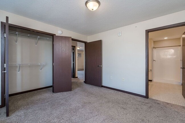 LAKESIDE APTS OF WINDOM