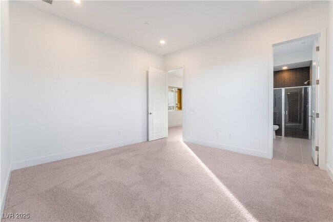 Photo - 5022 Slatestone St