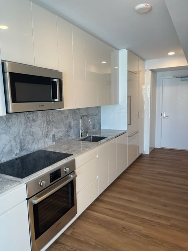 Photo - Aalii High Floor 1 bedrrom, 1 bath, 1 parking