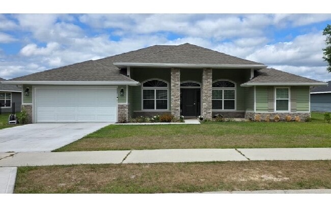 Building Photo - 297 SW Silverpalm Dr