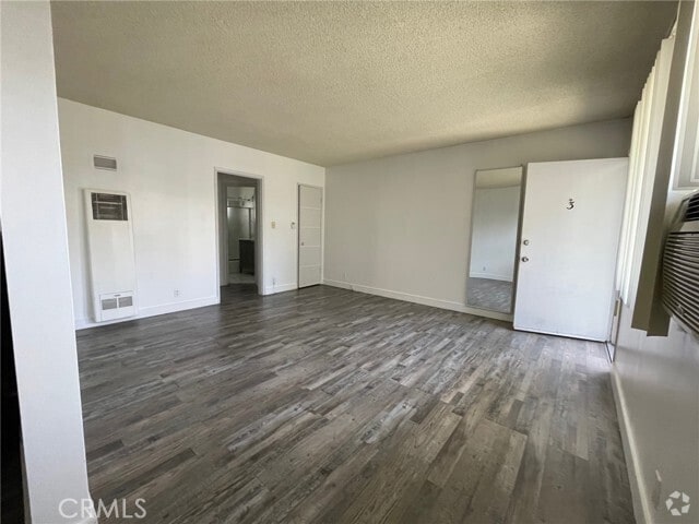 Building Photo - 1657 Colby Ave Unit 3 Rental