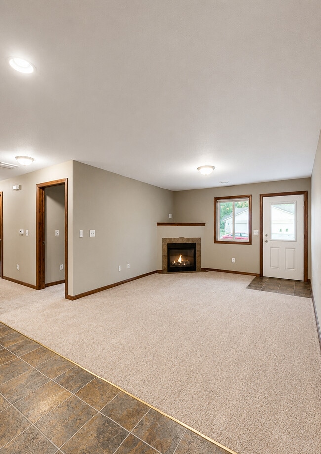 Photo - 6395 Prairie Cir S