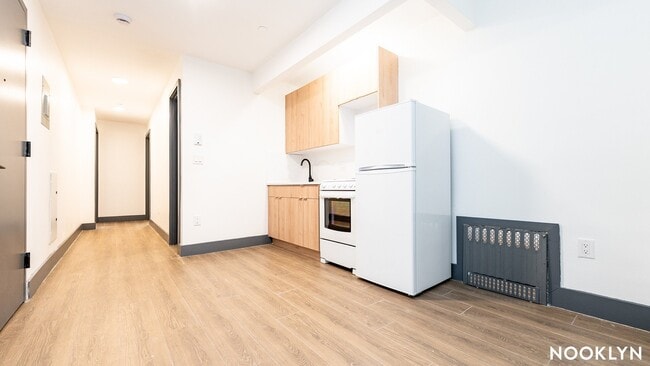 Photo - 2008 Fulton St Unit b1