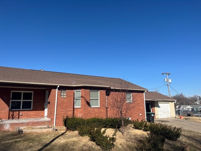 Photo - 2451 S 14th St