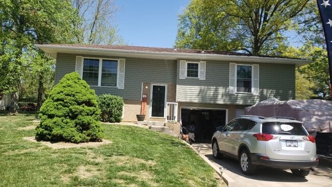 Single Family Home in Quiet Neighborhood - Single Family Home in Quiet Neighborhood