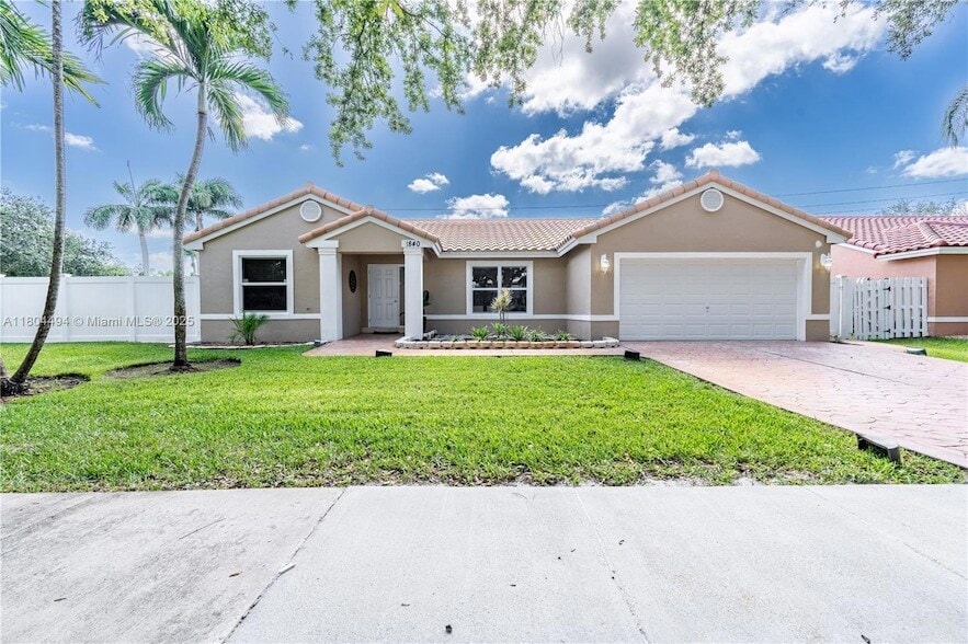 Photo - 1840 SW 135th Way
