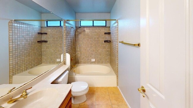 Photo - Well-maintained 3x2 single-family Windsor home