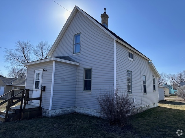 Building Photo - 609-613 13th St NE Rental