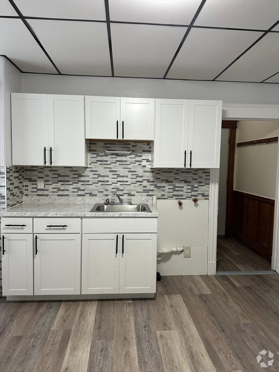 Building Photo - 2 Wall St Unit 3 Rental