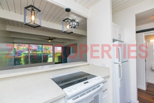 Photo - 1379 Hunakai St