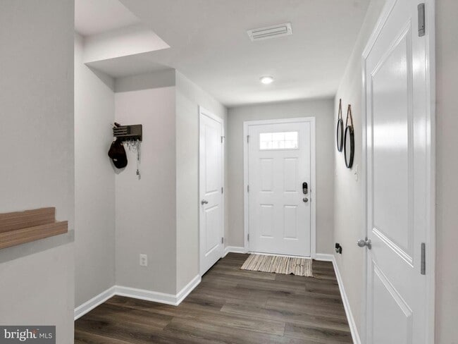 Photo - 7227 Potomac Ter